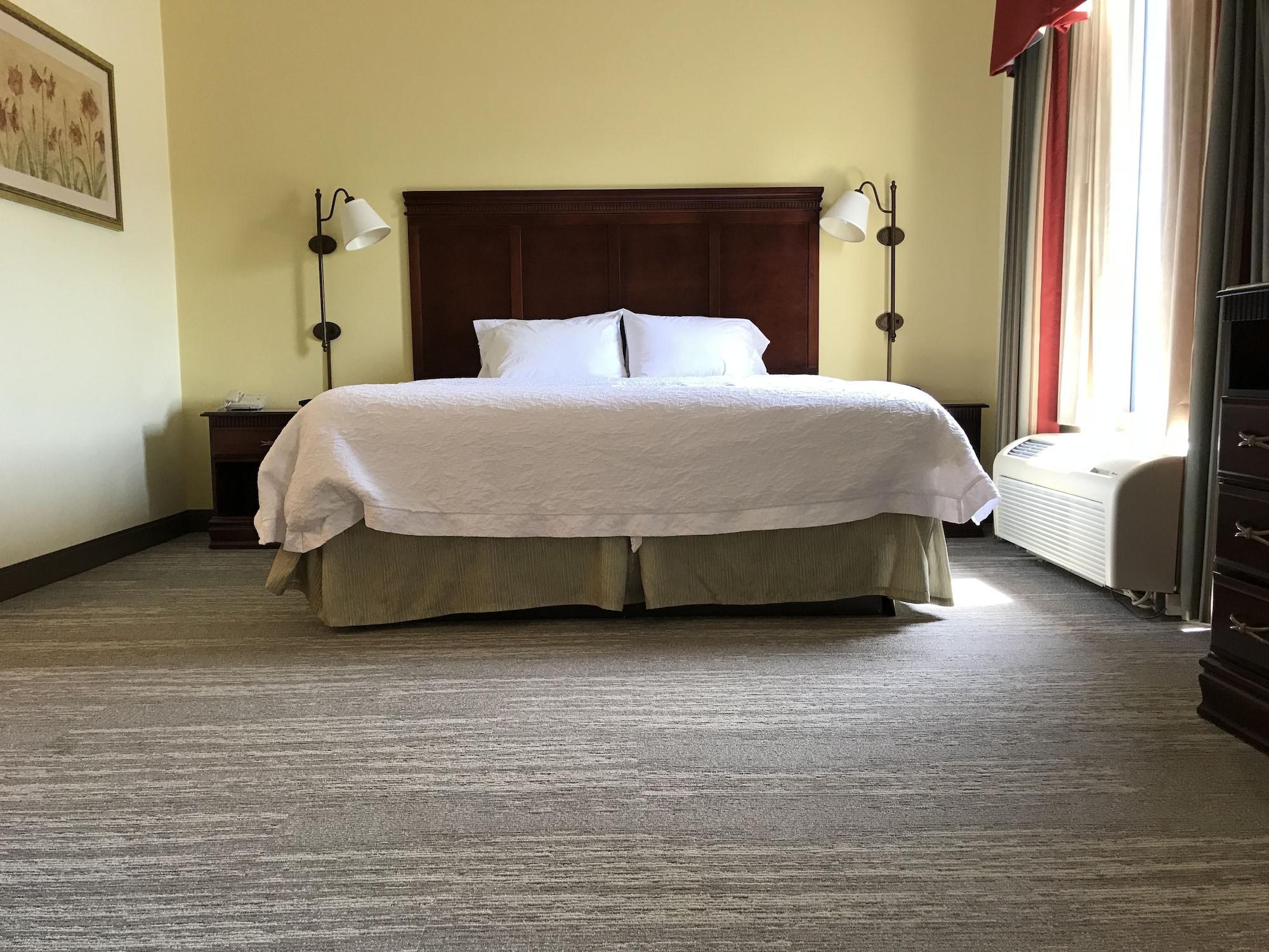 拉马尔希尔顿恒庭旅馆及套房酒店 Mill Hall 外观 照片
