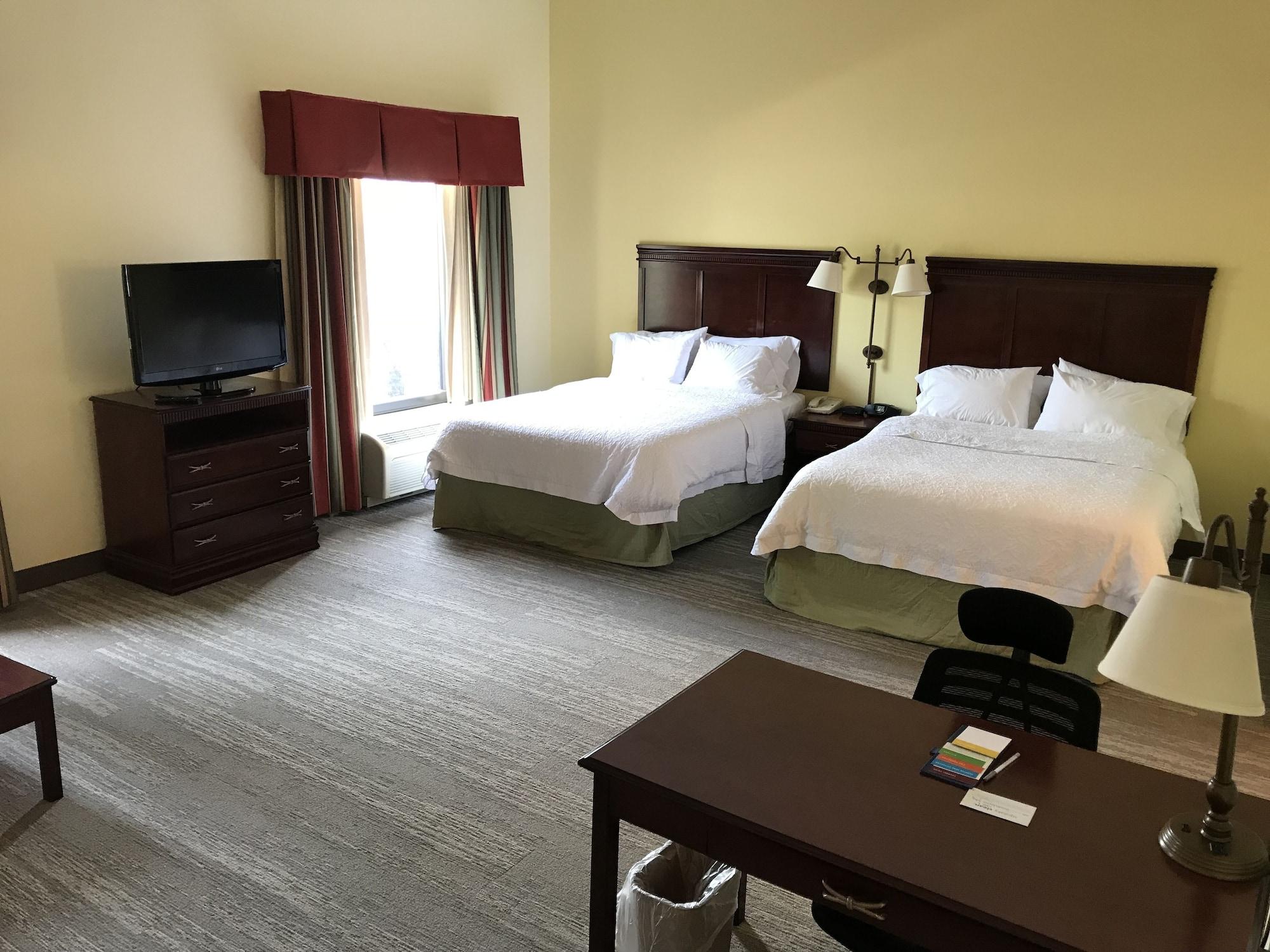 拉马尔希尔顿恒庭旅馆及套房酒店 Mill Hall 外观 照片