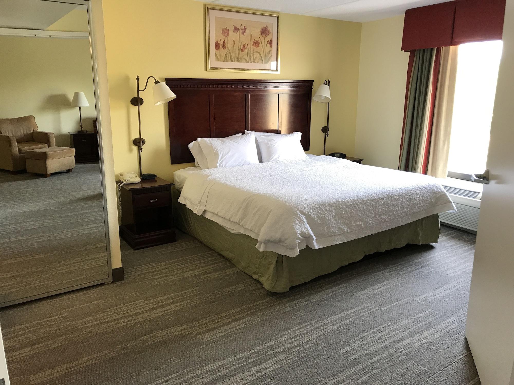 拉马尔希尔顿恒庭旅馆及套房酒店 Mill Hall 外观 照片